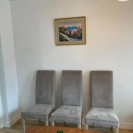 Nice Room In Paris * Paříž